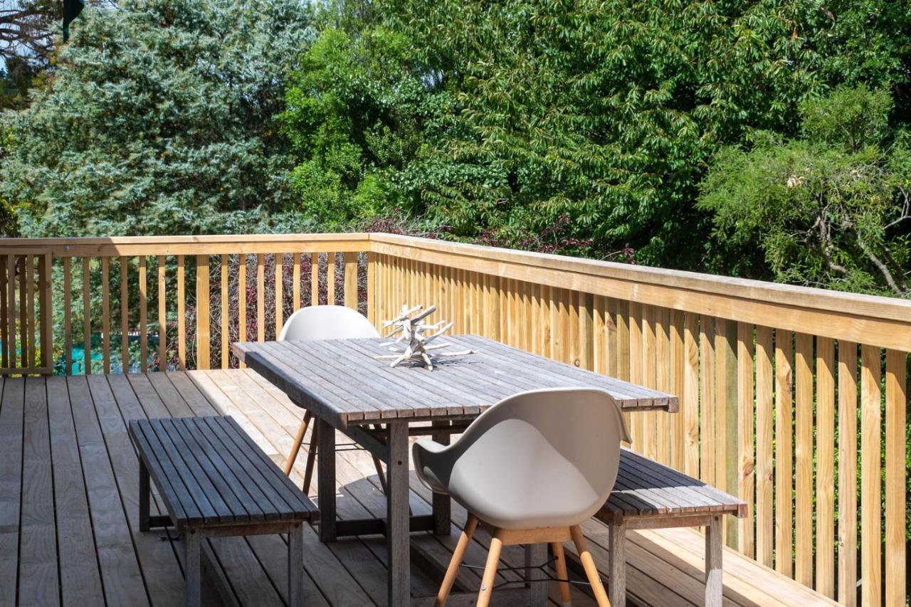 Waitahanui Lake House - Lake Taupo Holiday Home Экстерьер фото